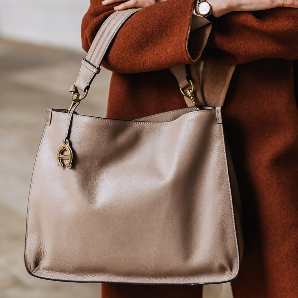 Etienne Aigner Alexandra New Hobo Taupe